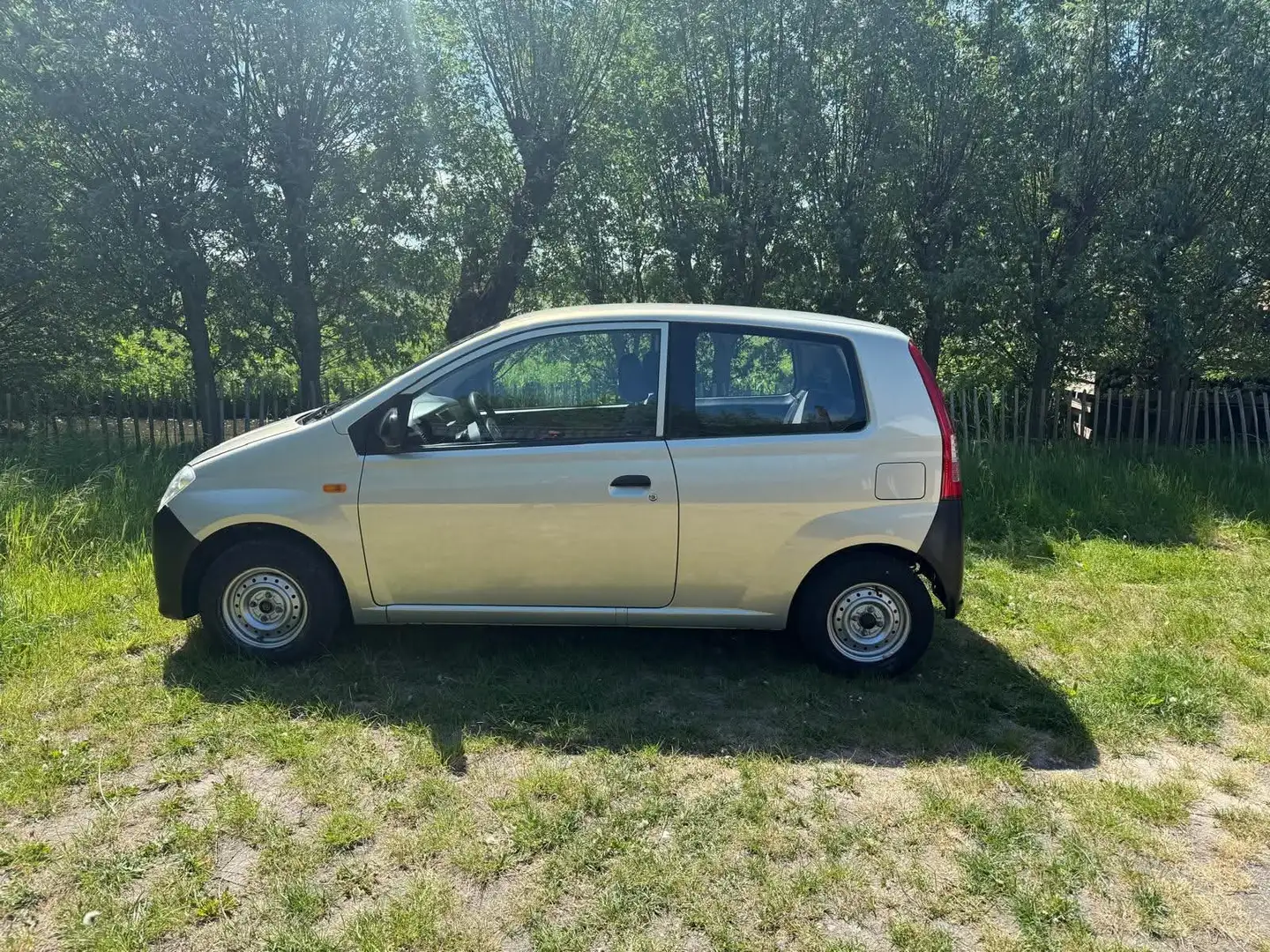 Daihatsu Cuore Beige - 1