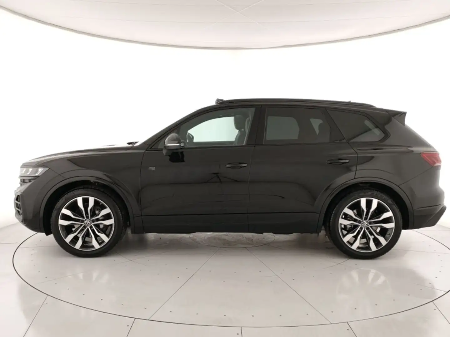 Volkswagen Touareg 3.0 V6 tdi scr R-Line 286cv auto Nero - 2