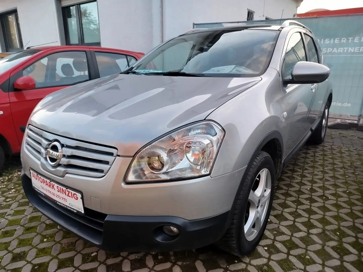 Nissan Qashqai +2 Acenta 2,0*7Sitze*Temp*Pano*Navi*Gara Stříbrná - 1