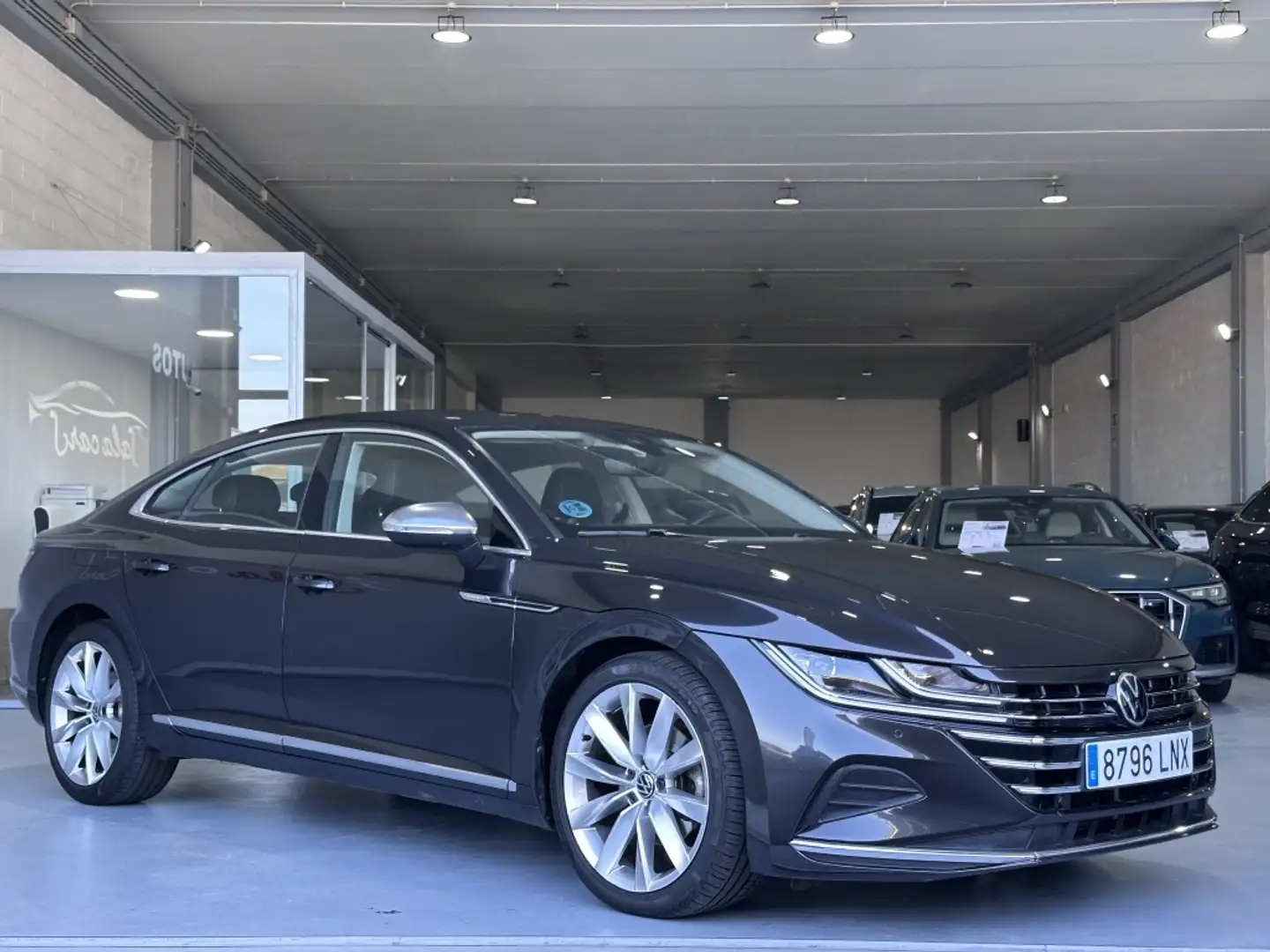Volkswagen Arteon 2.0TDI Elegance DSG7 110kW Gris - 2