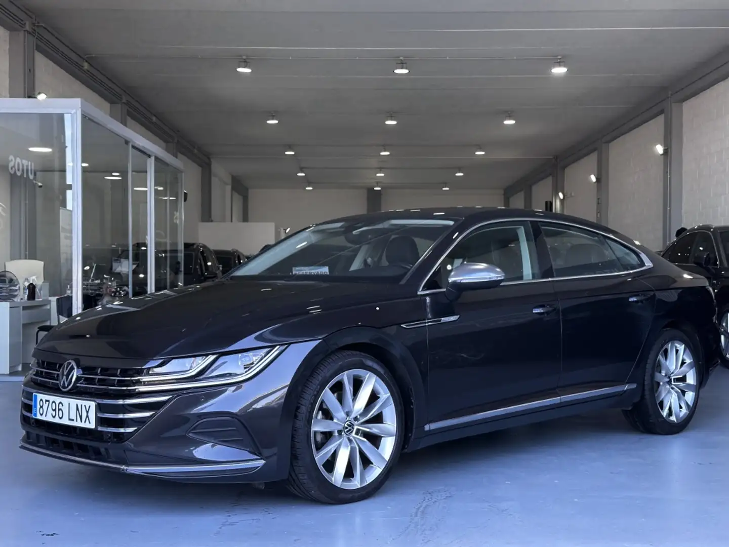 Volkswagen Arteon 2.0TDI Elegance DSG7 110kW Gris - 1