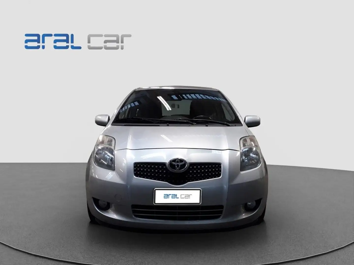 Toyota Yaris 1.4 D-4D 90 CV - DISTRIBUZIONE E FRIZIONE FATTI Argent - 2