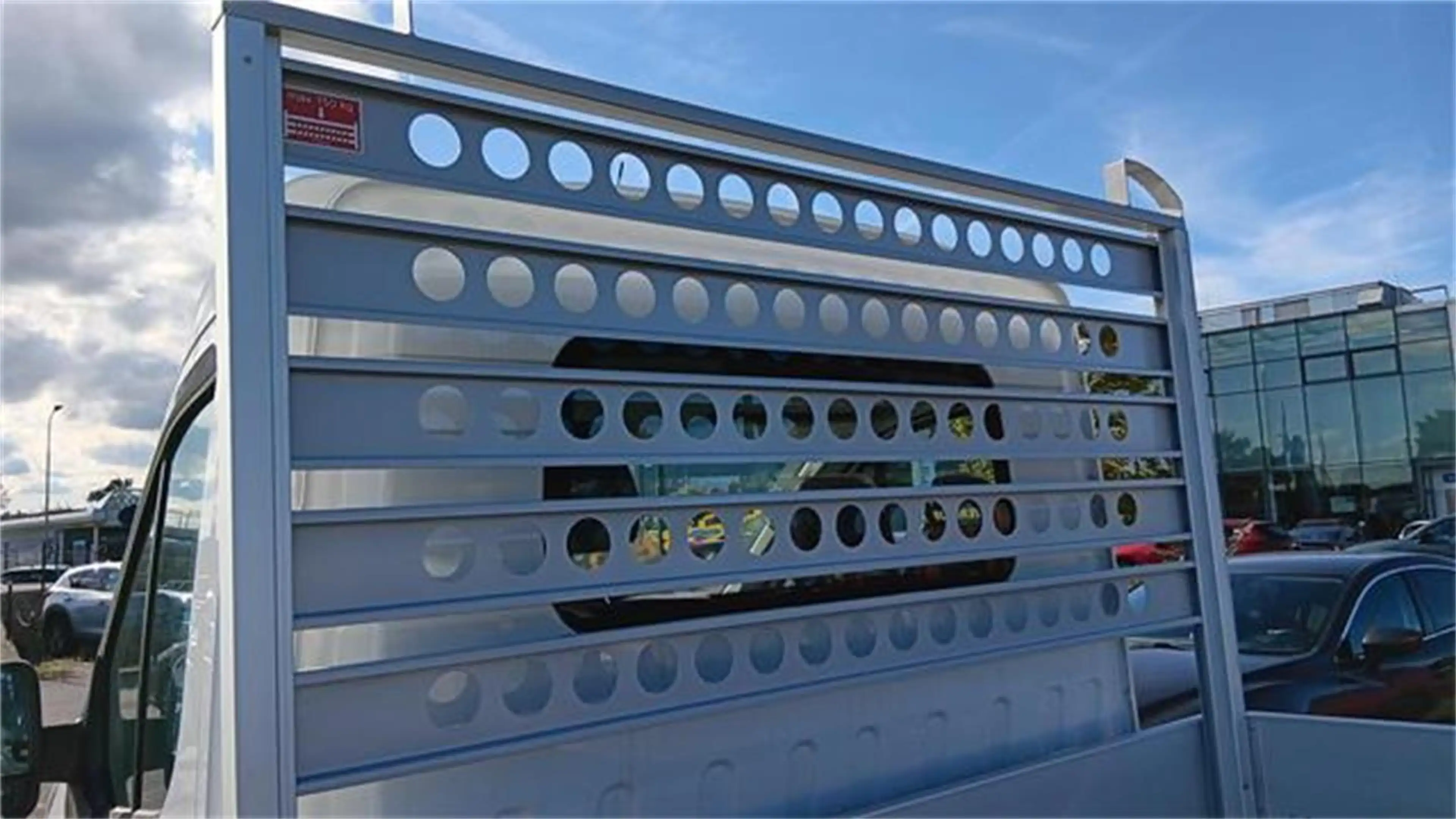Maxus eDeliver 9 Edeliver 9 Fahrgestell 65kWh L3 mit Pritschenaufba — photo 6