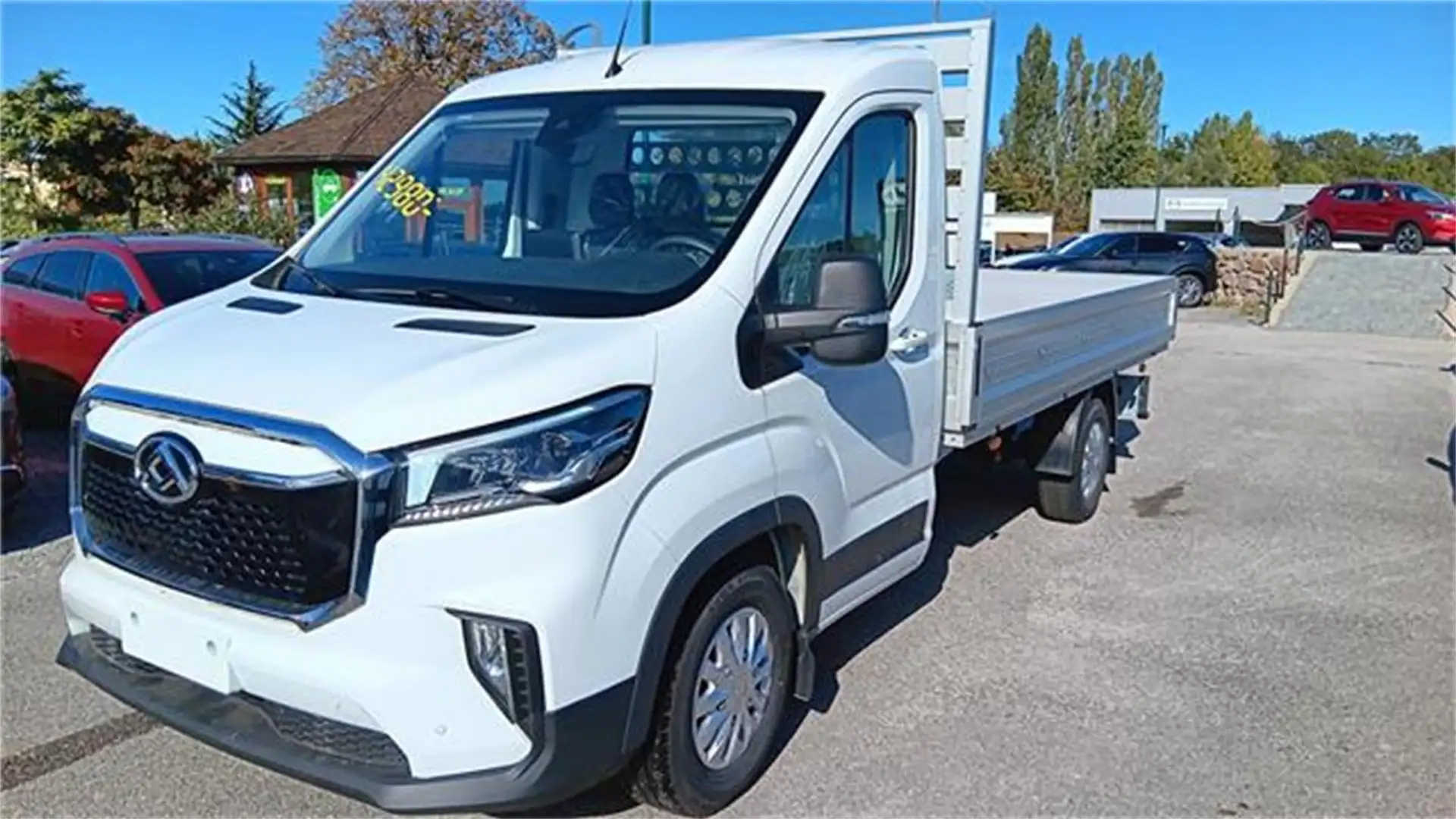 Maxus eDeliver 9 Edeliver 9 Fahrgestell 65kWh L3 mit Pritschenaufba Weiß - 1