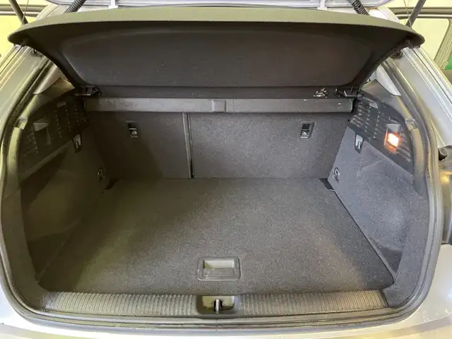 Audi Q2 view 13