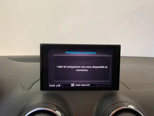 Audi Q2 view 12