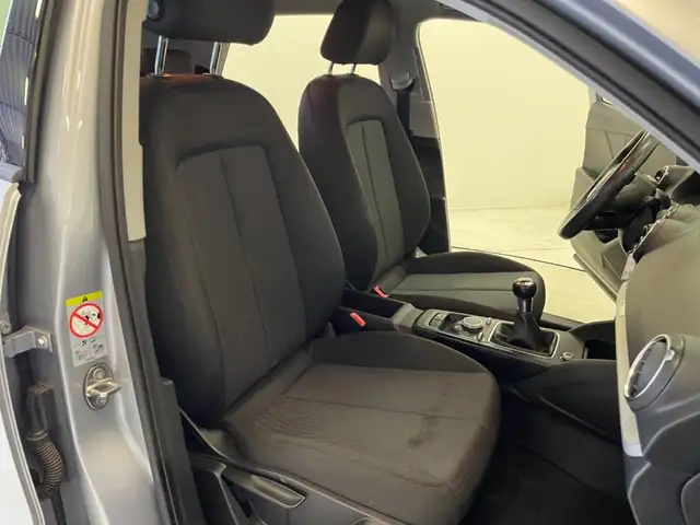 Audi Q2 view 8