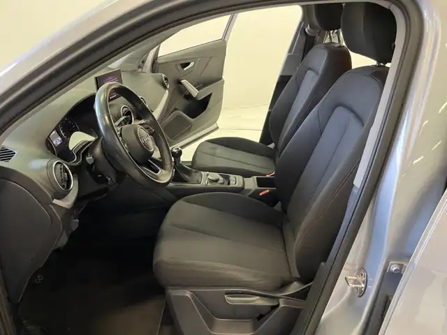 Audi Q2 view 6