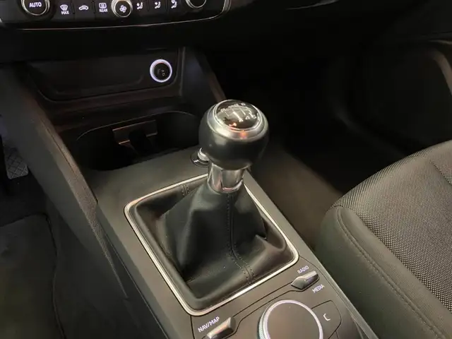 Audi Q2 view 9