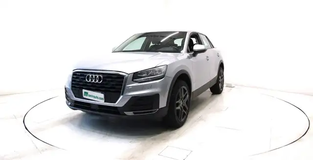 Audi Q2 view 3
