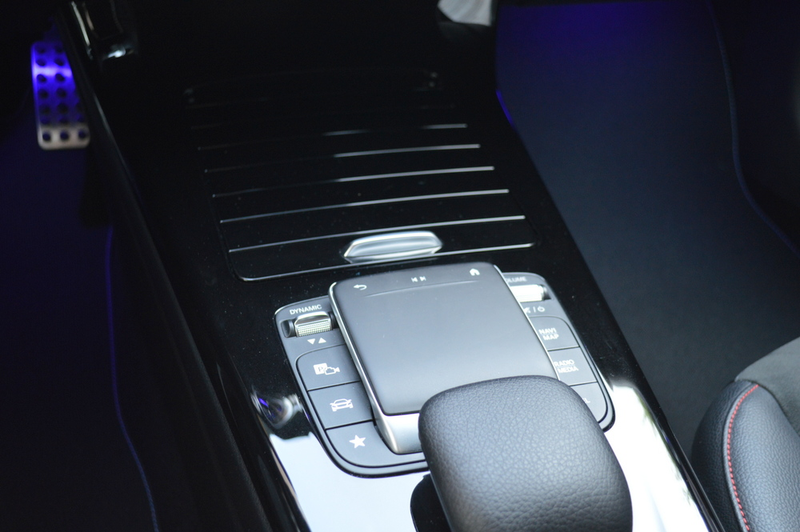 Mercedes-Benz CLA 250 Shooting Brake e AMG Multibeam Panorama Memory Bur — photo 14