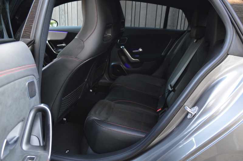 Mercedes-Benz CLA 250 Shooting Brake e AMG Multibeam Panorama Memory Bur — photo 11