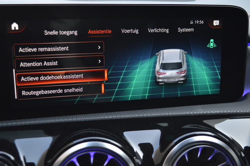Mercedes-Benz CLA 250 Shooting Brake e AMG Multibeam Panorama Memory Bur — photo 20