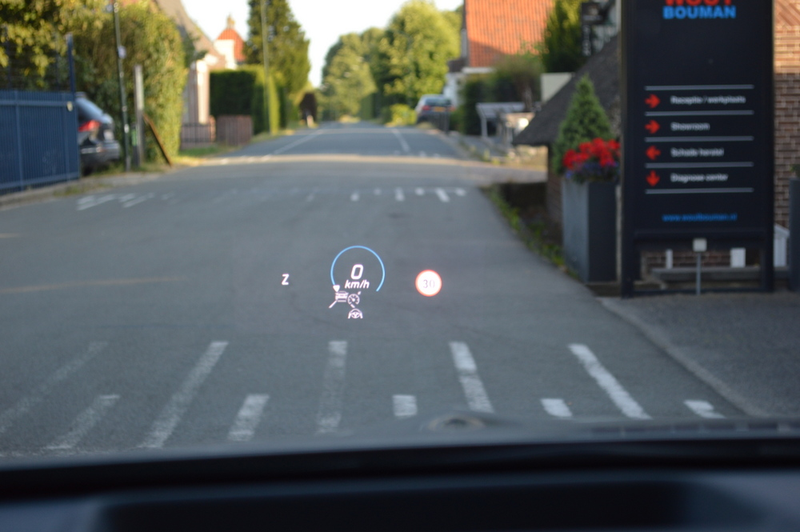 Mercedes-Benz CLA 250 Shooting Brake e AMG Multibeam Panorama Memory Bur — photo 27