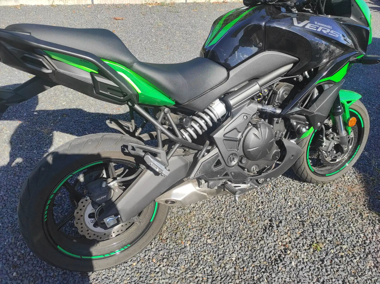 Kawasaki Versys 650 Зелений - 2