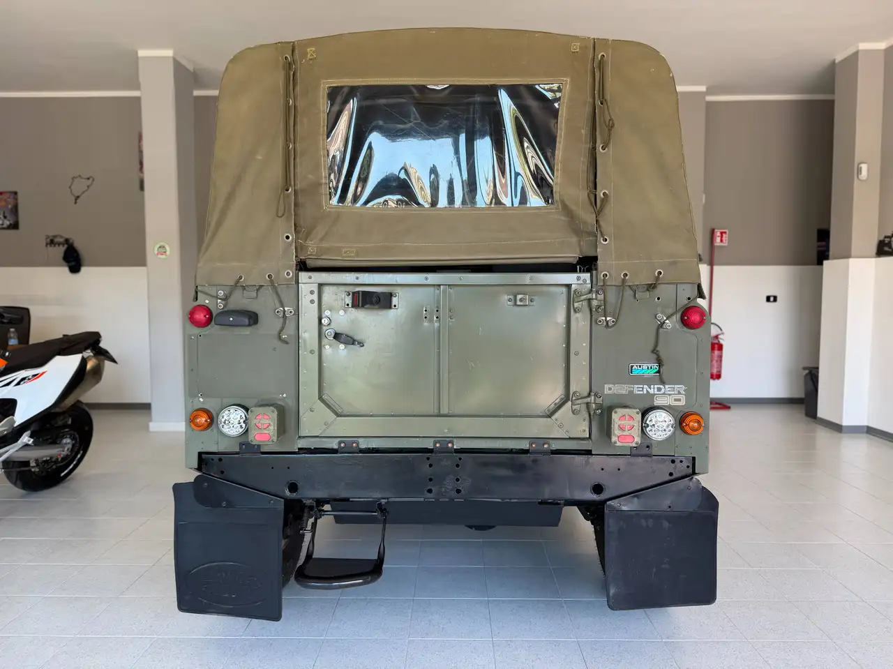 Land Rover Defender 90 2.5 Tdi Soft-top 24V EX MILITARE ''SU ORDINAZIONE'', foto 8