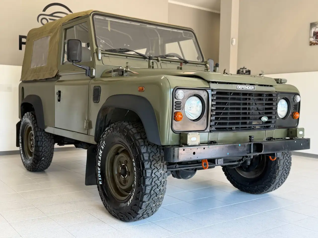 Land Rover Defender 90 2.5 Tdi Soft-top 24V EX MILITARE ''SU ORDINAZIONE'', foto 4