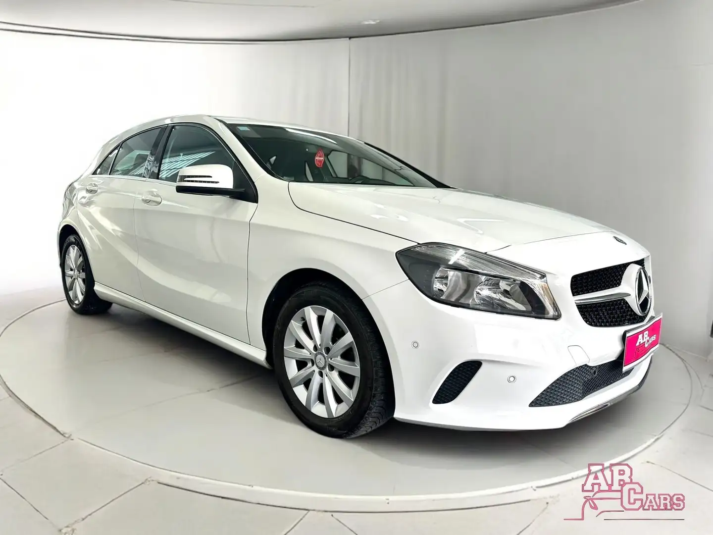 Mercedes-Benz A 180 A 180 d Automatic Sport Blanc - 2