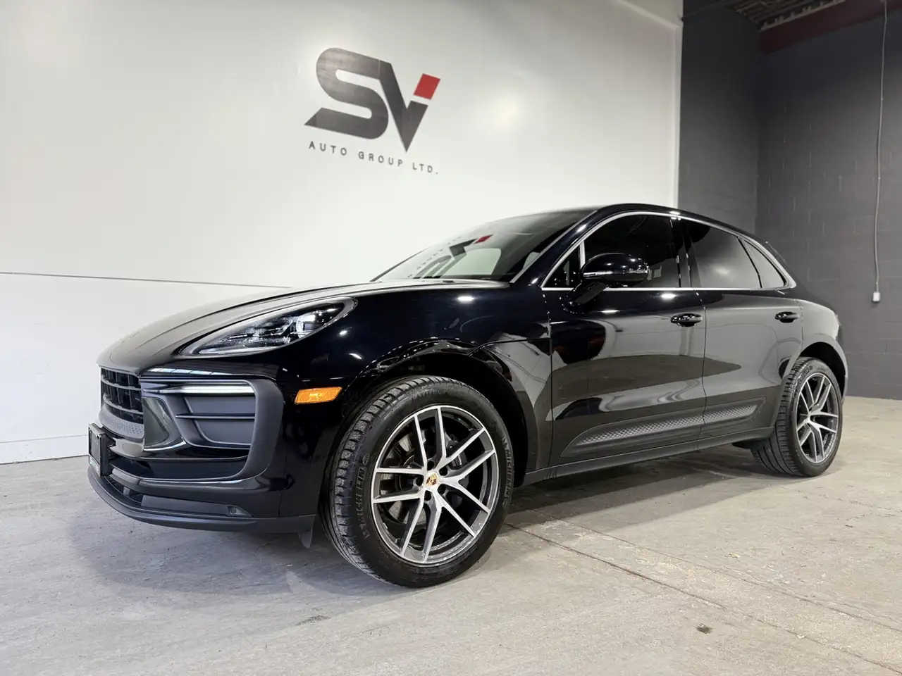 Porsche Macan photo Porsche Macan