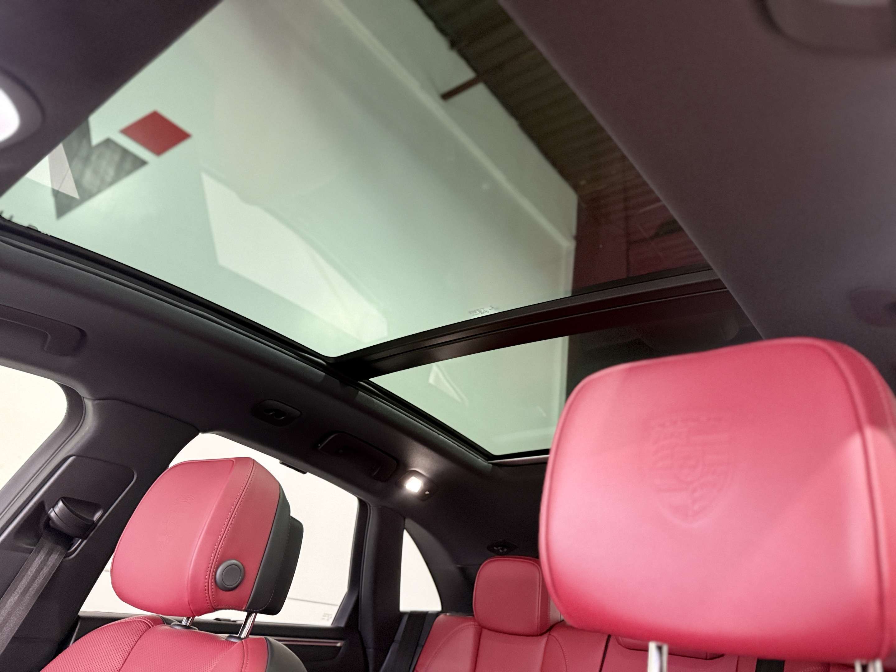 2022 Porsche Macan Base thumb 14