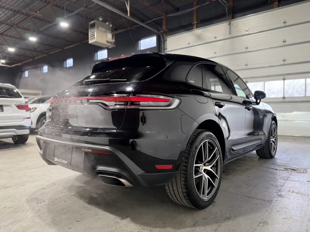 Porsche Macan photo Porsche Macan