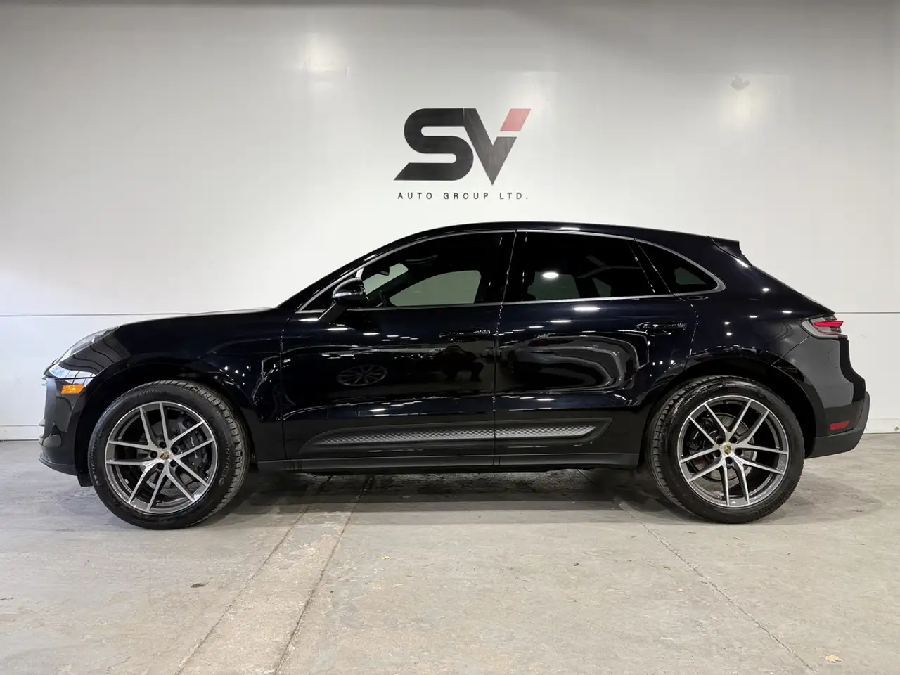 Porsche Macan photo Porsche Macan