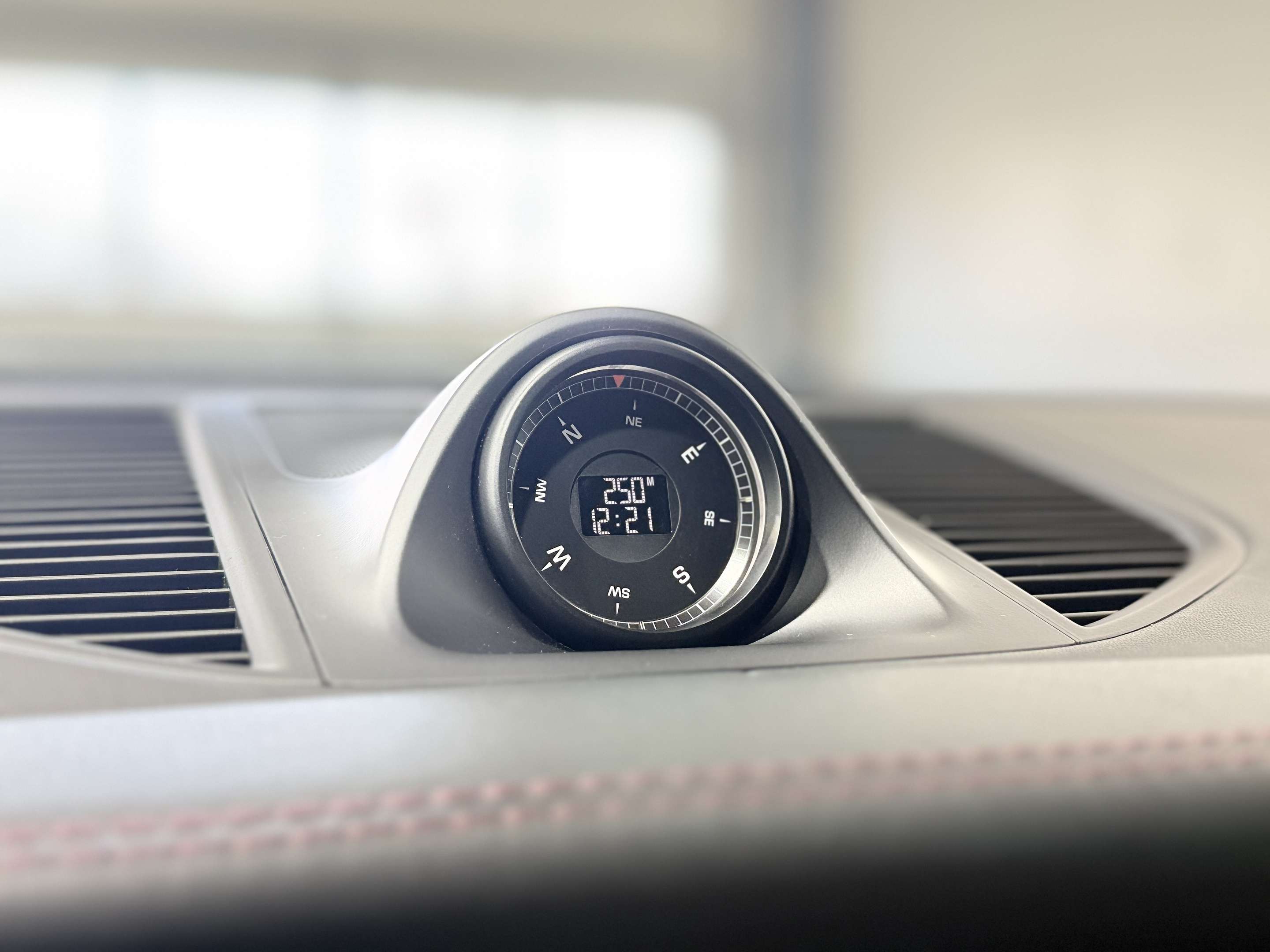2022 Porsche Macan Base thumb 34