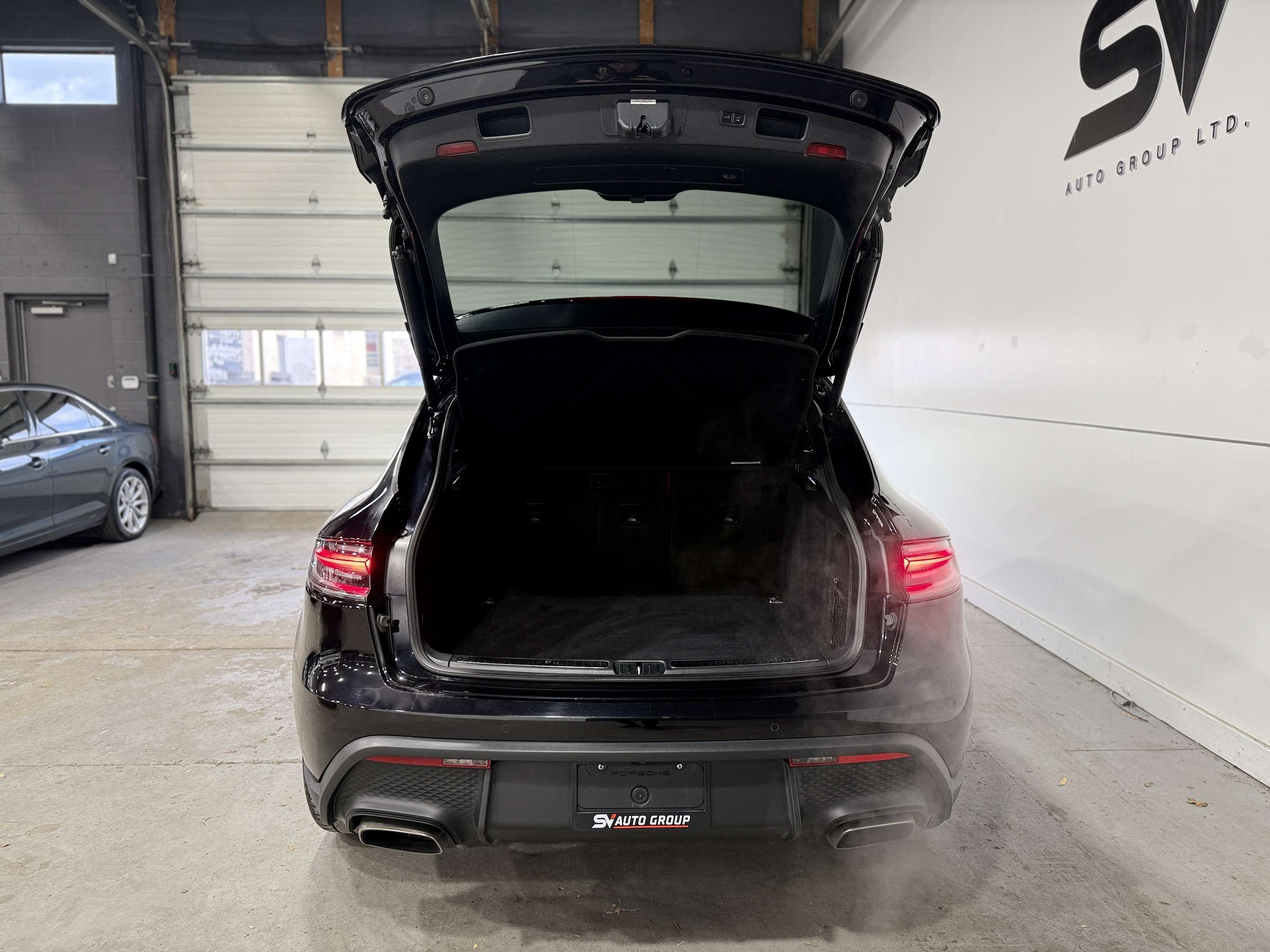 2022 Porsche Macan Base thumb 47