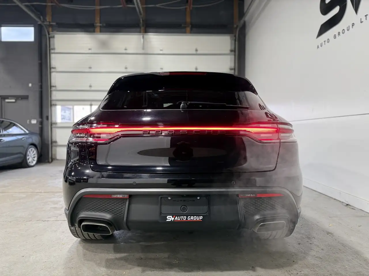 Porsche Macan photo Porsche Macan