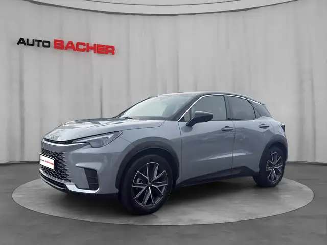 Lexus LBX Emotion 136 PS 2WD inkl. Winterkompletträder