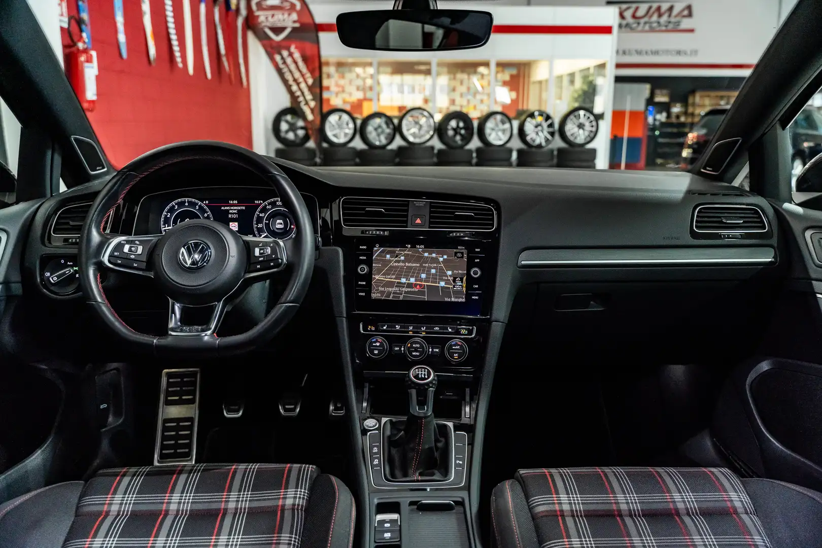 Volkswagen Golf GTI 2.0 TSI 245cv manuale tetto/keyless/Dynaudio Schwarz - 2