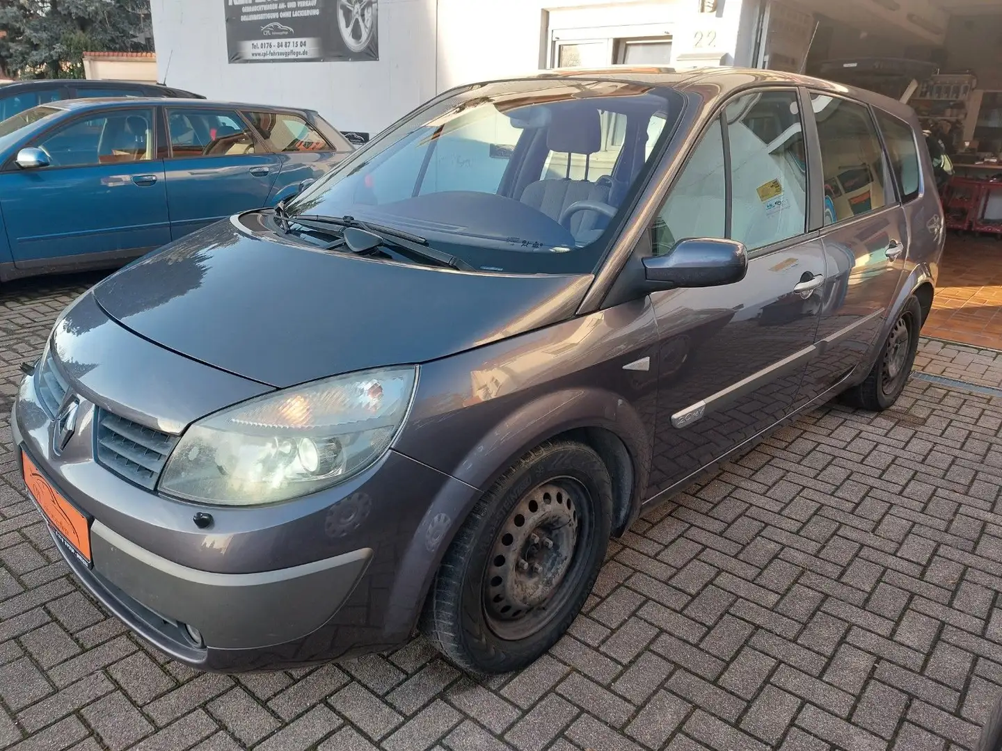 Renault Grand Scenic 2.0 16V*8FACH*ALU*AHK*7 SITZE Gris - 2