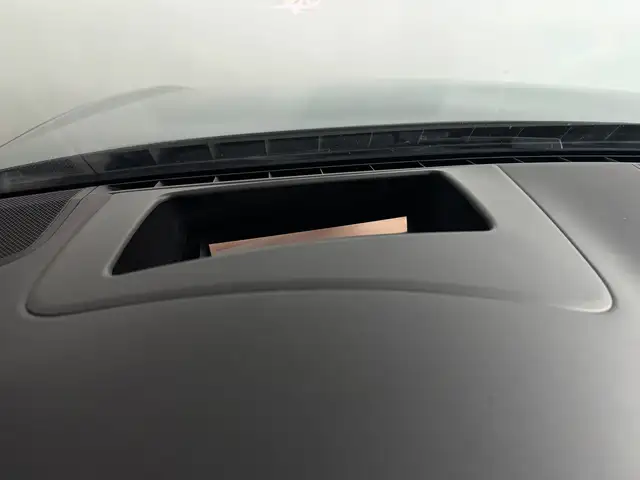 Porsche Cayenne view 13