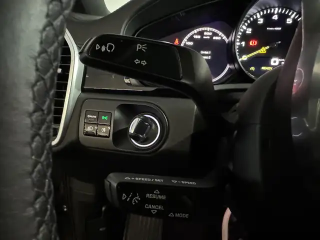 Porsche Cayenne view 11