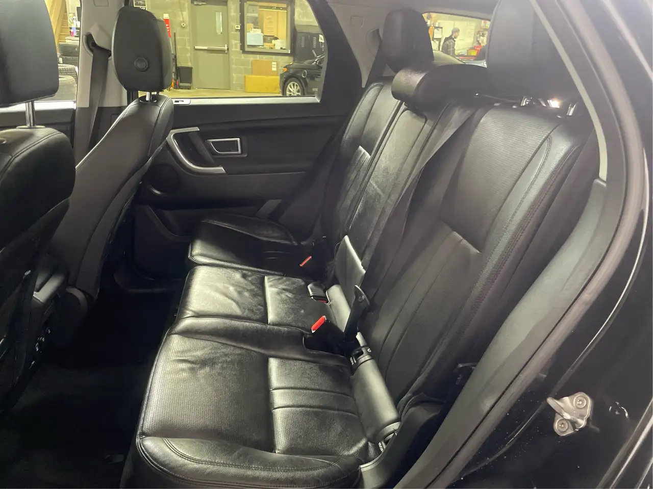 Land Rover Discovery Sport снимка Land Rover Discovery Sport