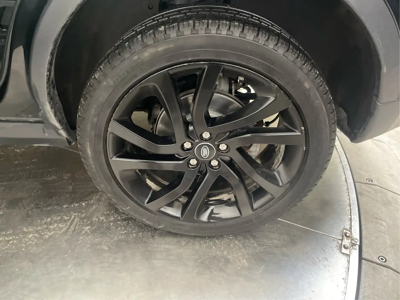Land Rover Discovery Sport снимка Land Rover Discovery Sport