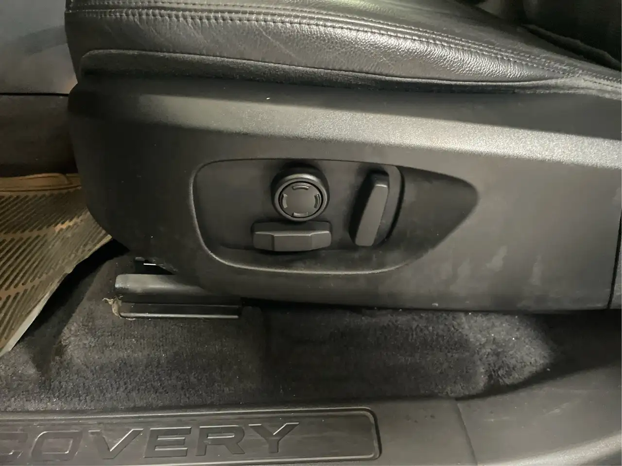 Land Rover Discovery Sport снимка Land Rover Discovery Sport