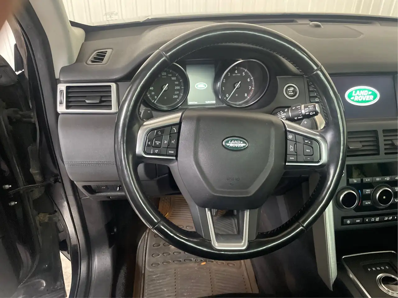 Land Rover Discovery Sport снимка Land Rover Discovery Sport