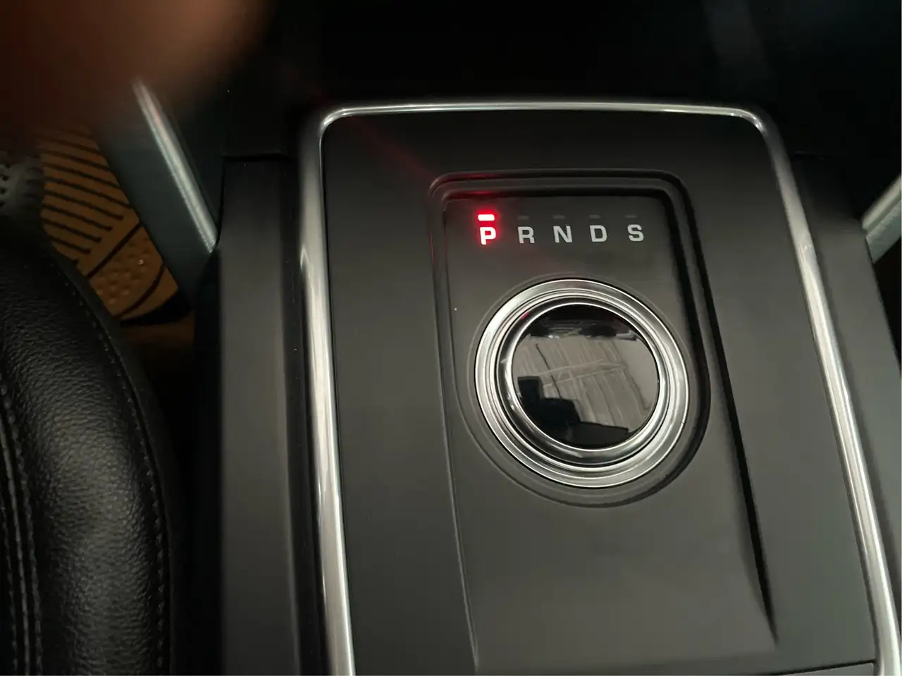 Land Rover Discovery Sport снимка Land Rover Discovery Sport