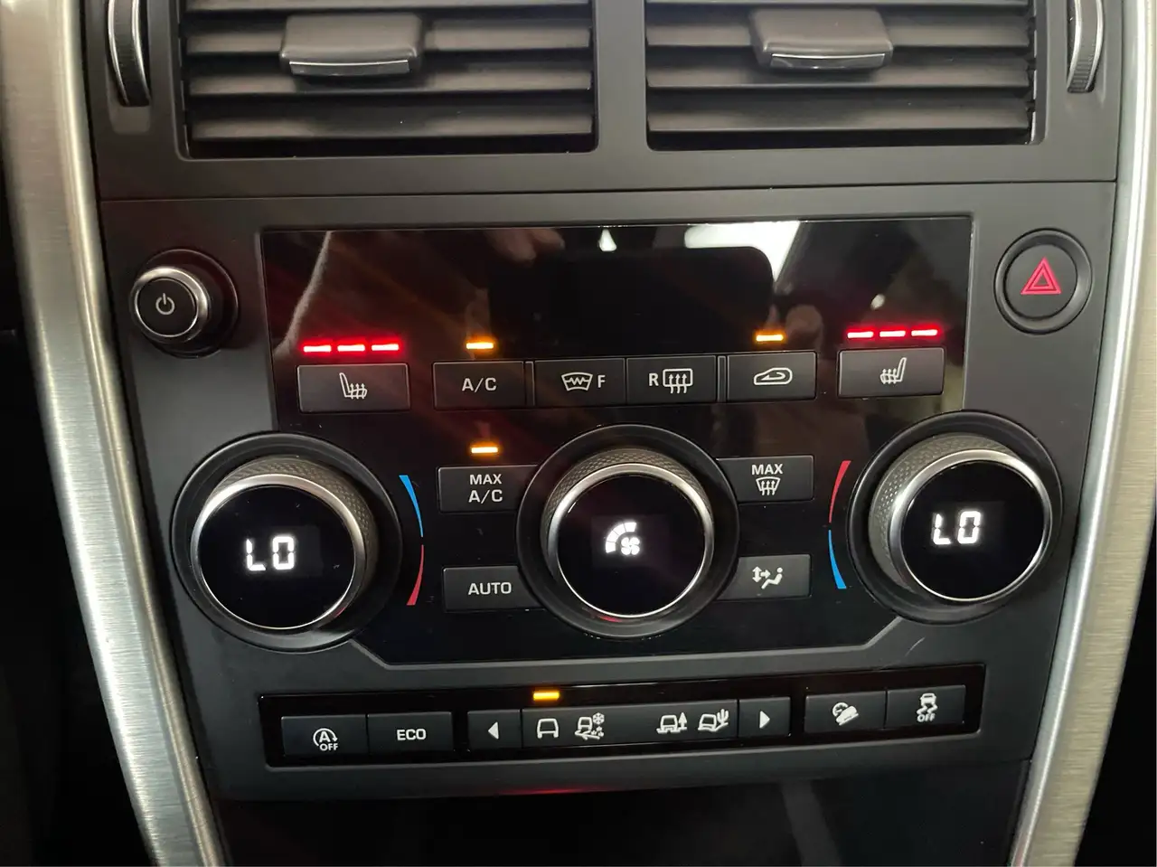 Land Rover Discovery Sport снимка Land Rover Discovery Sport