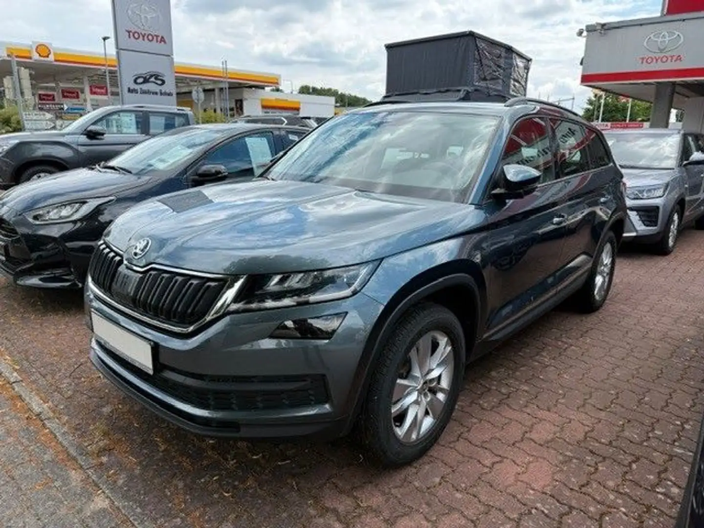 Skoda Kodiaq KODIAQ 1,4 TSI AMBITION ACT DSG NAVI WKR AHK Grau - 2