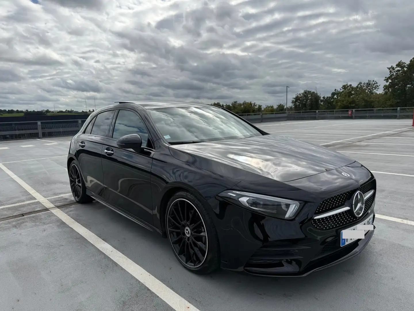 Mercedes-Benz A 200 A 200 d 4Matic 8G-DCT AMG Line Noir - 1