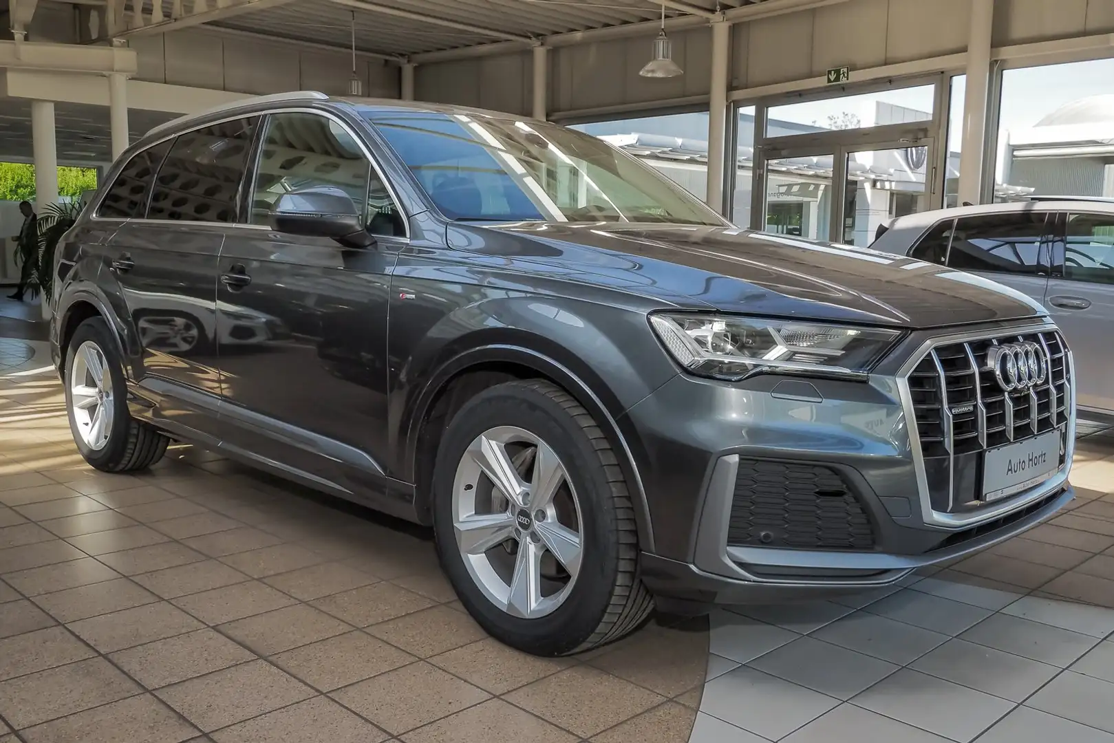 Audi Q7 50 S-Line, 3.0 TDI quattro, Tip-Tronic, incl. 2 Gris - 2