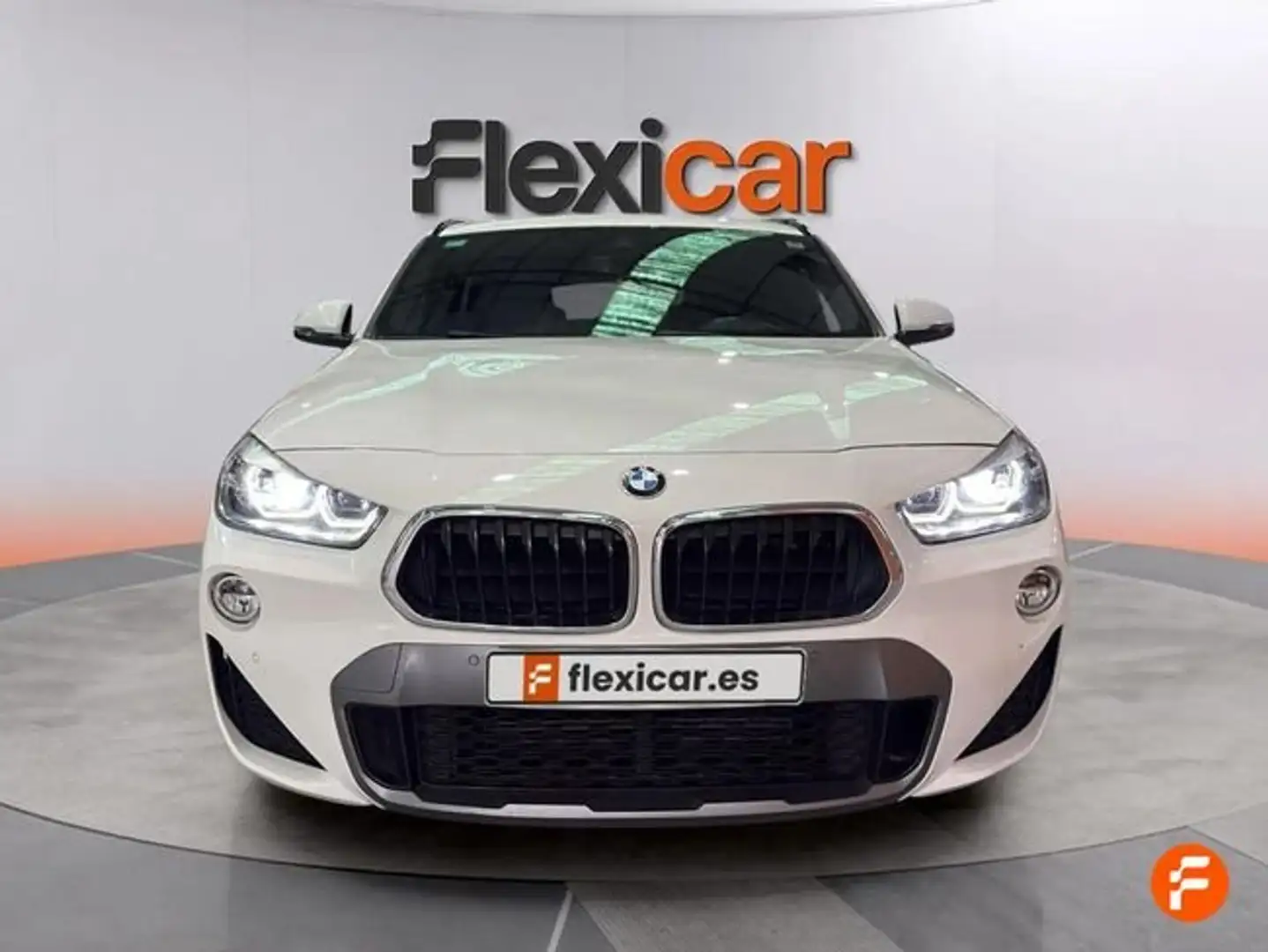 BMW X2 sDrive 18iA Blanco - 2
