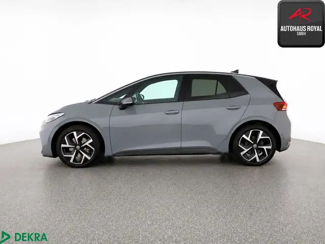 Volkswagen Id.3 view 2