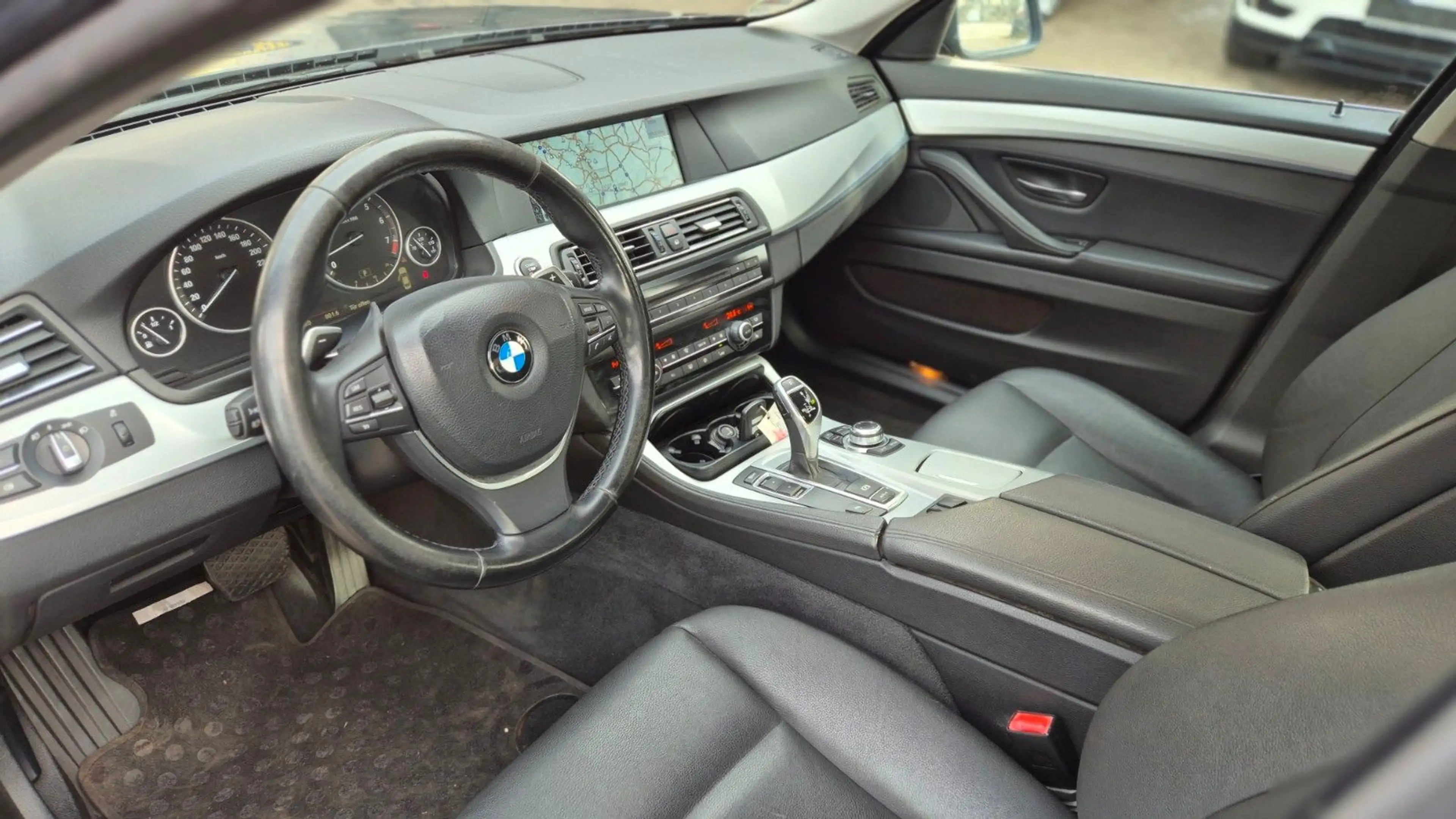 BMW 523 iA Leder-Navi-Inspektion Neu-1.Hand — photo 8