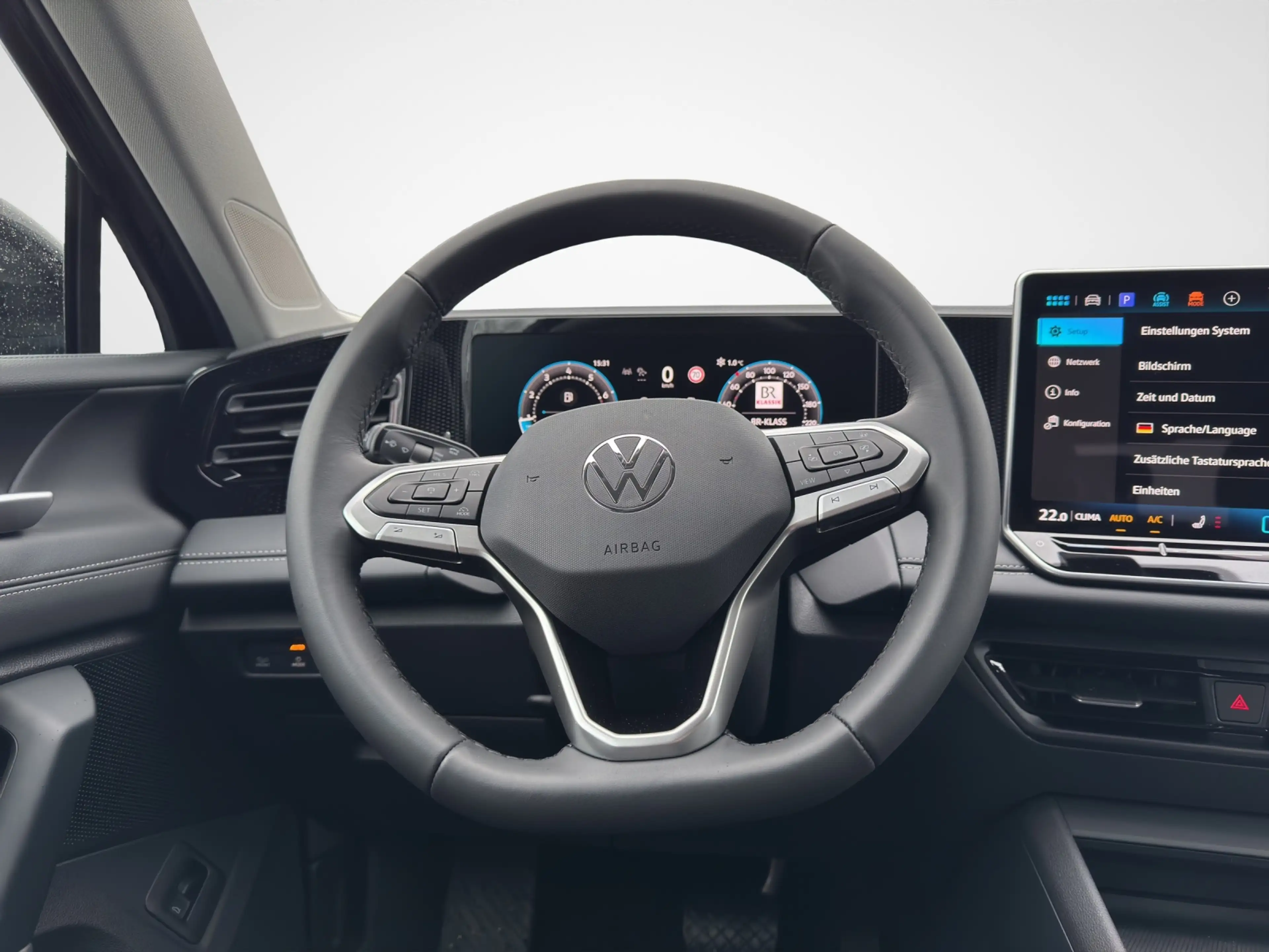 Volkswagen Tiguan 1.5 eTSI DSG Life LED RFK Winterpaket App Conne... — photo 9