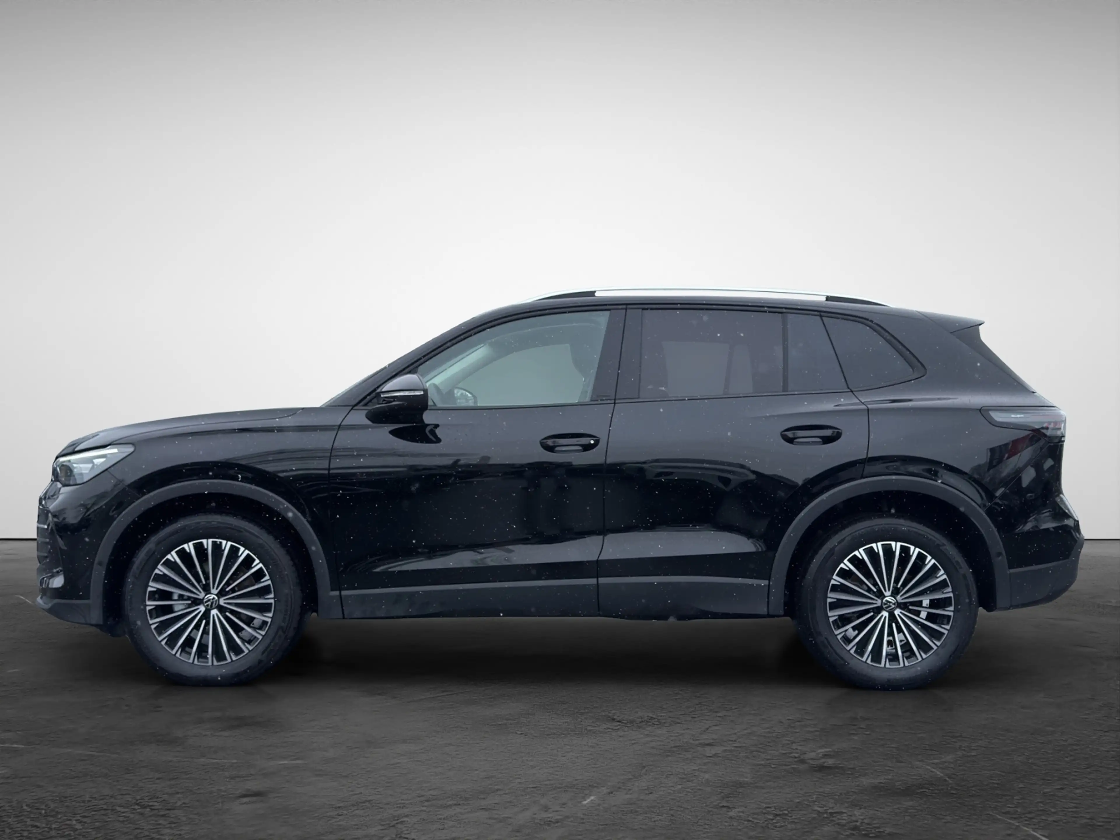 Volkswagen Tiguan 1.5 eTSI DSG Life LED RFK Winterpaket App Conne... — photo 3