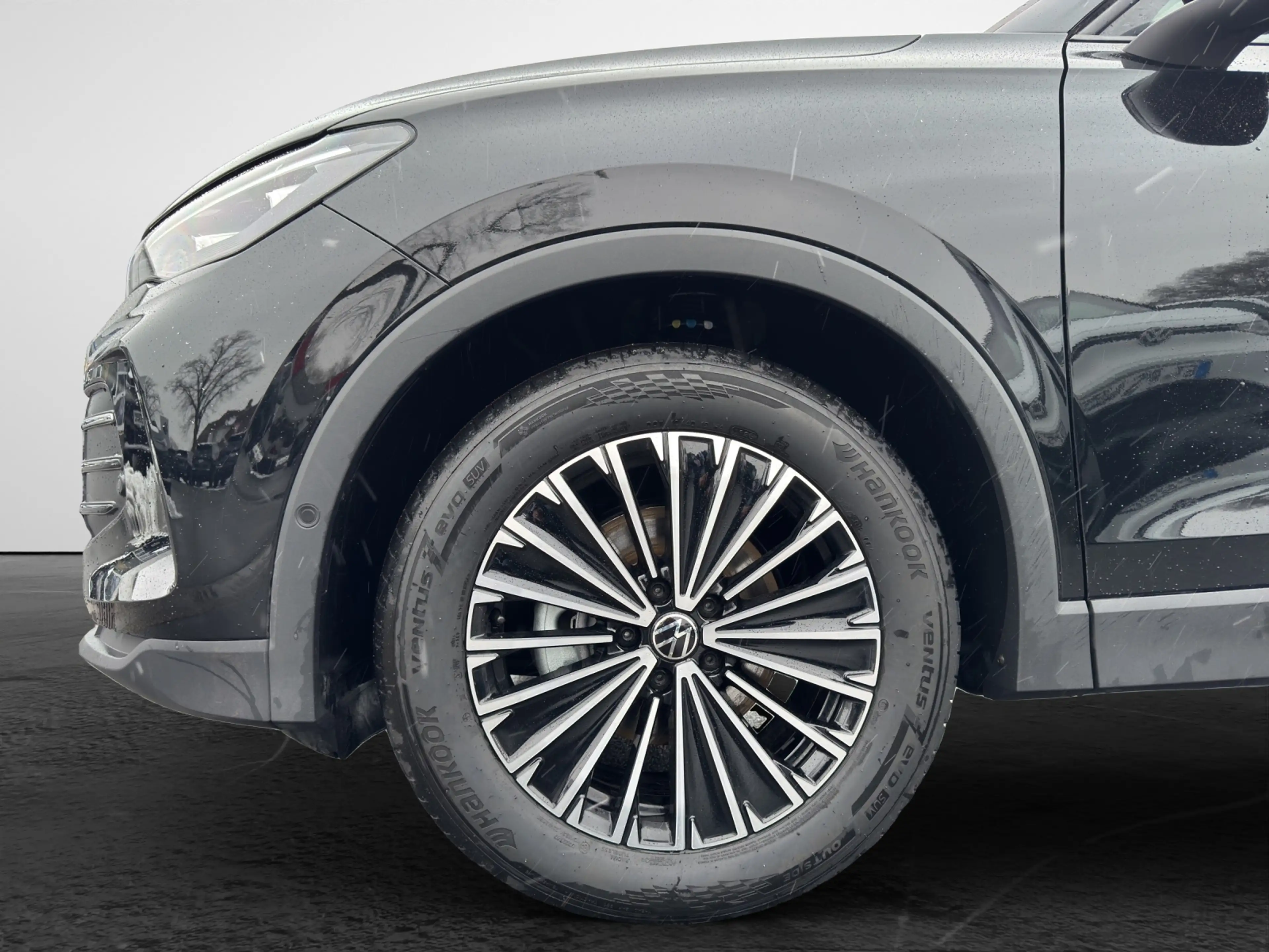 Volkswagen Tiguan 1.5 eTSI DSG Life LED RFK Winterpaket App Conne... — photo 5