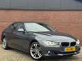 BMW 320 3-serie 320i HIGH EXECUTIVE | NL-AUTO! | DEALER OH Grau - thumbnail 4
